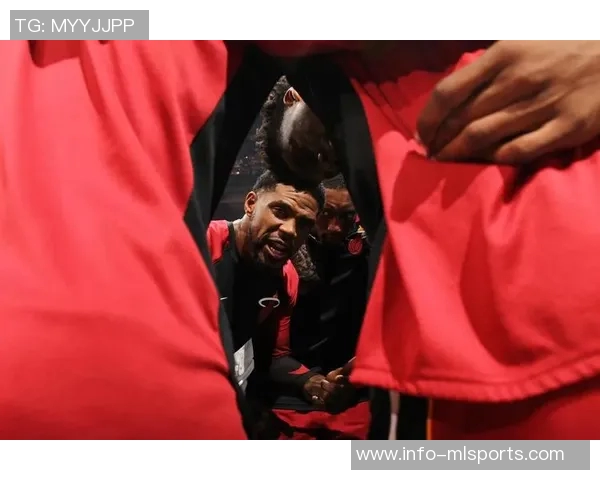 马祖拉称赞罗恩哈珀表现提升强调他与队友享有平等出场机会 马祖拉称赞罗恩哈珀表现提升强调他与队友享有平等出场机会