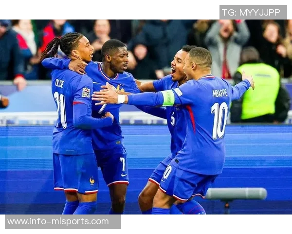 姆巴佩接过法国10号球衣责任普拉蒂尼称其理解重要性 姆巴佩接过法国10号球衣责任普拉蒂尼称其理解重要性