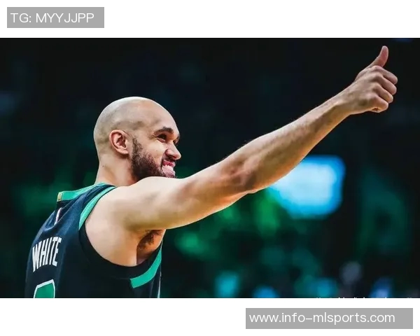 怀特场均15投得14分命中率仅33和26这就是你们追捧的顶级3D表现吗 怀特场均15投得14分命中率仅33和26这就是你们追捧的顶级3D表现吗