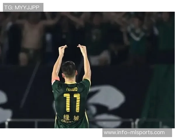 浙江球迷协会倡议比赛时刻齐唱Franko之歌致敬队长弗兰克