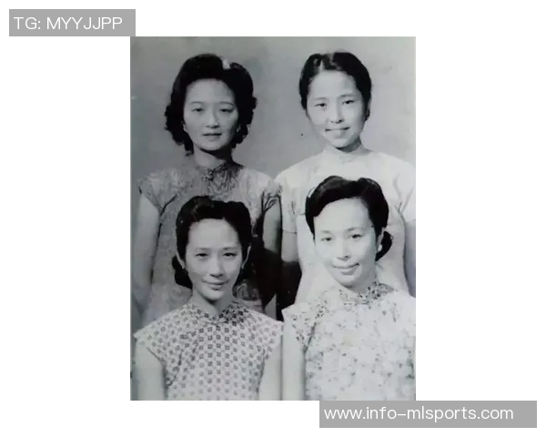 裸奔女郎19年后华丽转身成飞行员引发热议