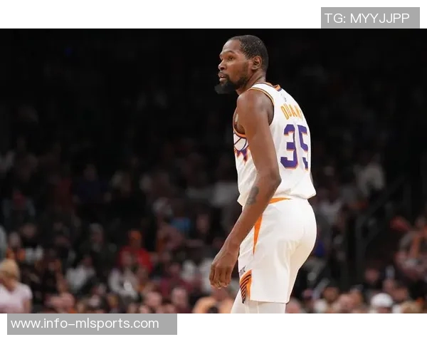 女主持询问KD洛杉矶住址引发热议KD回应称播客内容公开引人关注