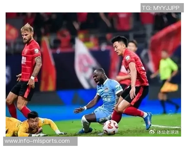 蓉城争冠梦碎球迷怒斥管理层引援无力引发热议