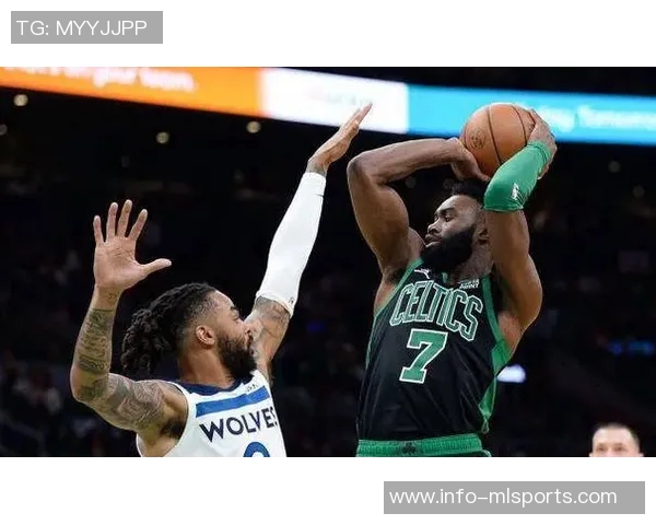 凯尔特人客场背靠背对决火箭杰伦布朗因伤缺阵影响球队表现