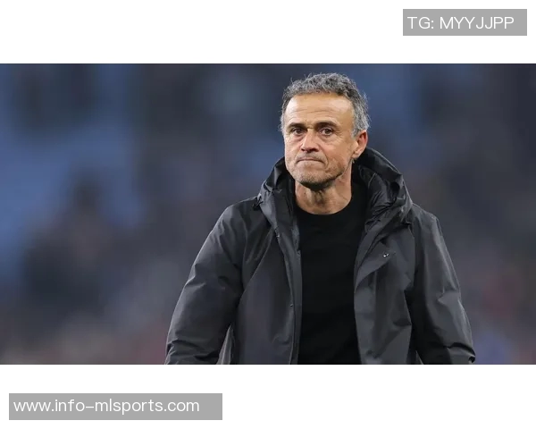 恩里克引领巴黎队历史性夺冠荣膺年度最佳主帅殊荣